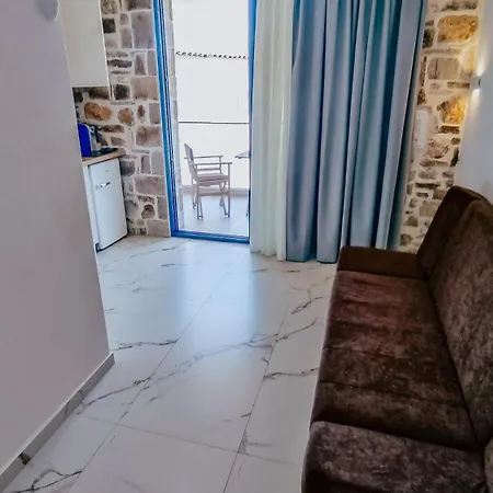 Evaggelia's Stone شقة