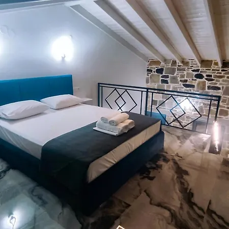 Evaggelia's Stone شقة