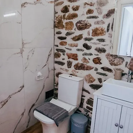 Διαμέρισμα Evaggelia's Stone Skála Marión