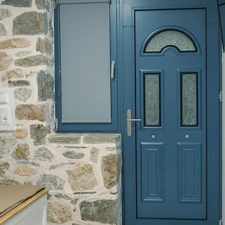 Evaggelia's Stone Daire *