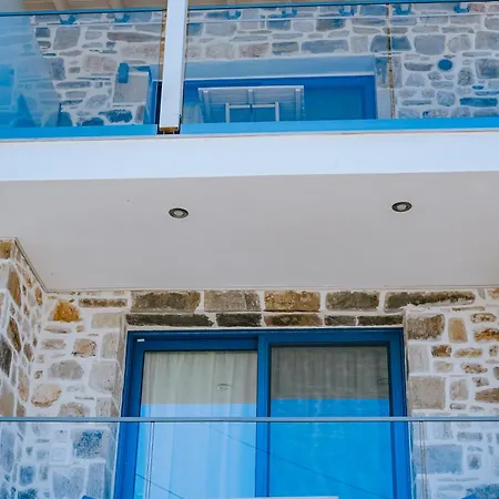 Evaggelia's Stone Skála Marión