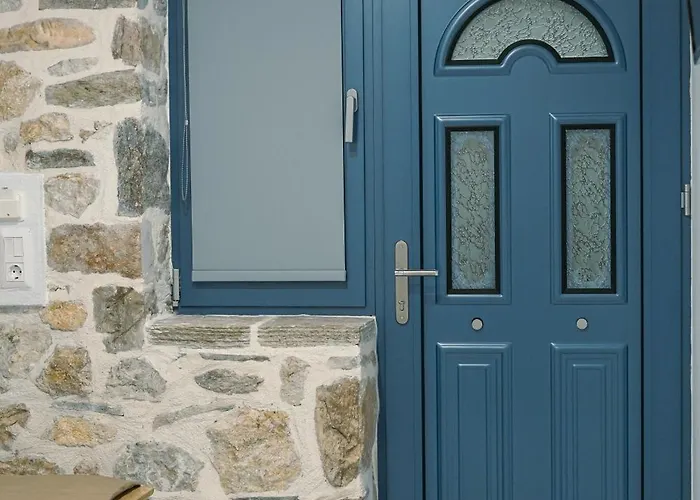 Evaggelia's Stone Daire *