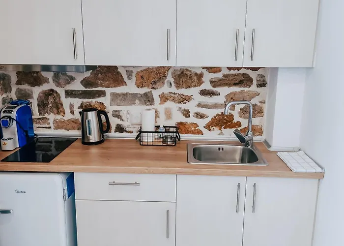 Evaggelia's Stone Daire *