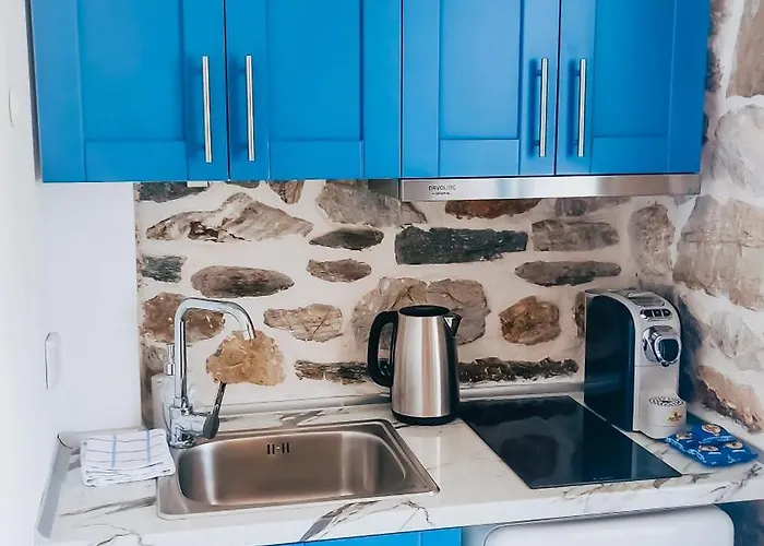 Evaggelia's Stone * Skála Marión